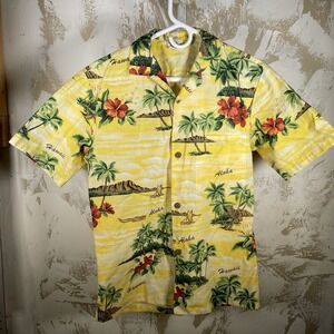 Vintage Royal Creations Mens Aloha Hawaiian style Shirt Size S